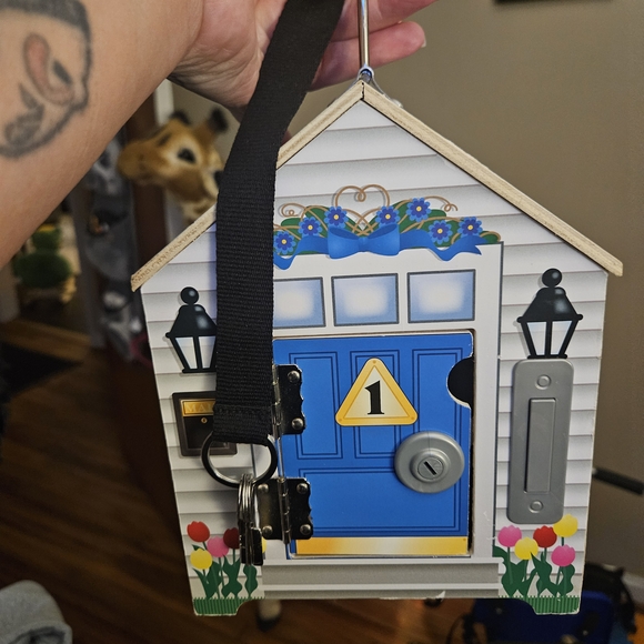 Wooden House with Lock and Key - Picture 2 of 2